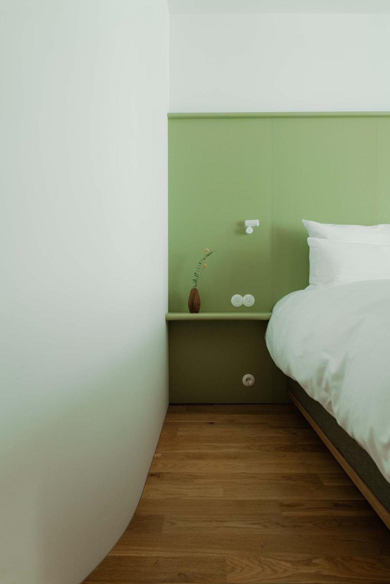 Kleiner Loewe - Stadthotel Bregenz Ngoại thất bức ảnh